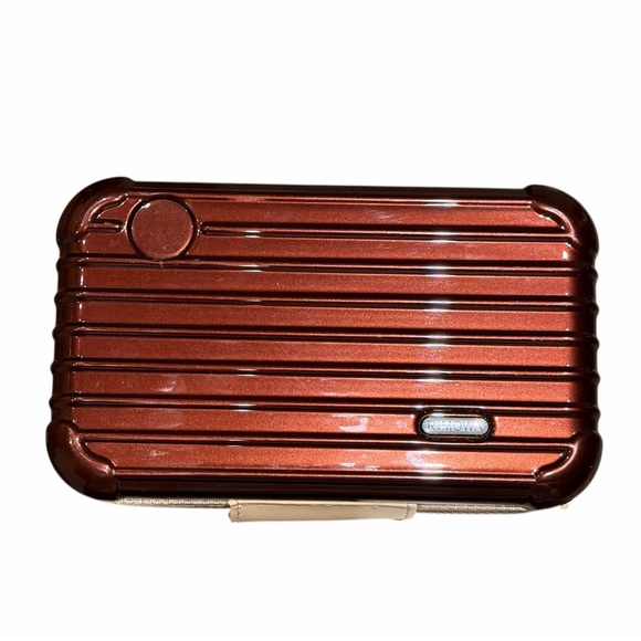 RIMOWA Other - RIMOWA Cosmetic Travel Case